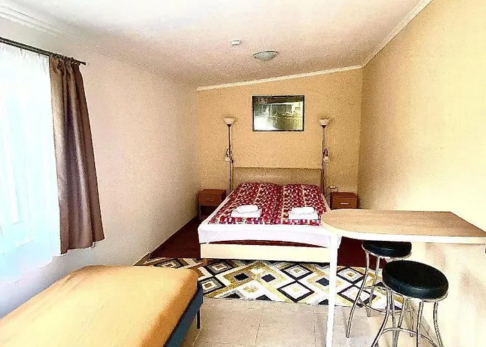 Relax Island Vendeghaz 度假居 Sátoraljaújhely